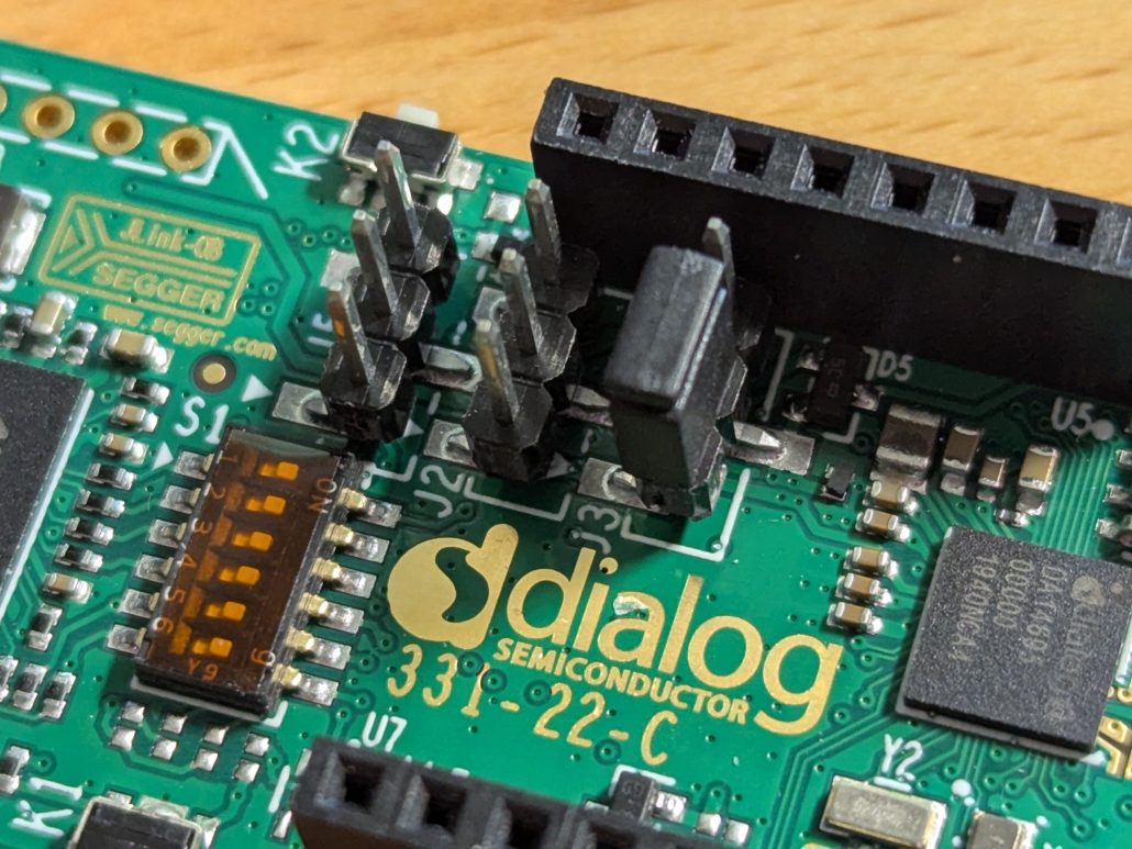 Renesas da14695 jumper settings for 3.3V operation